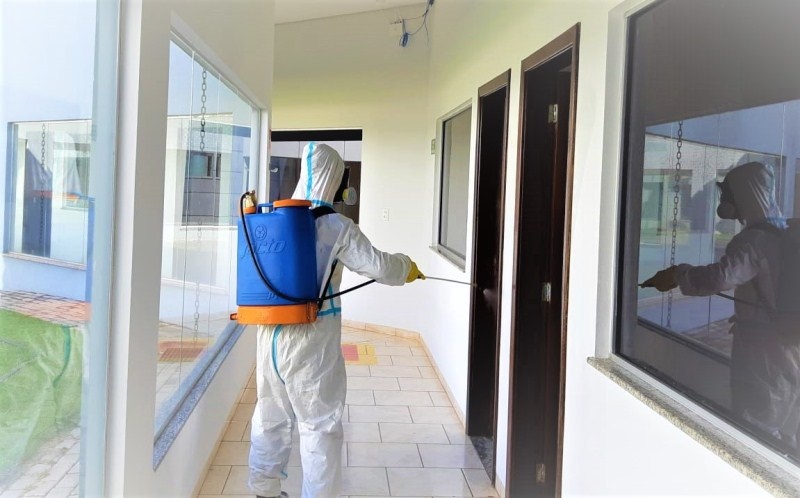 Três vereadores e 6 servidores da Câmara testam positivo para Covid-19