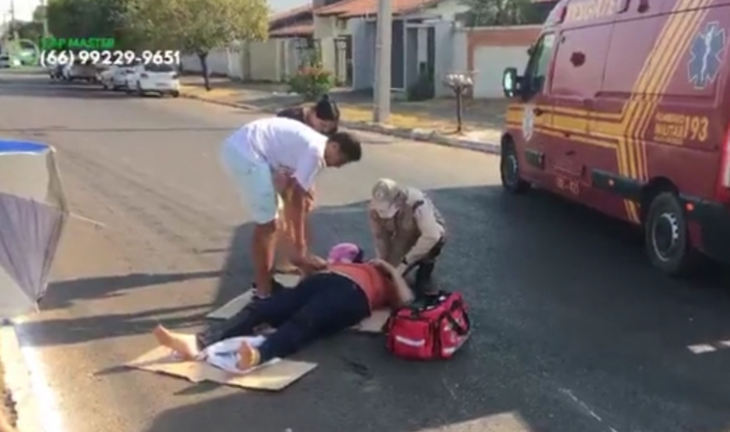 Colisão entre duas motos deixa mulher ferida em Sinop
