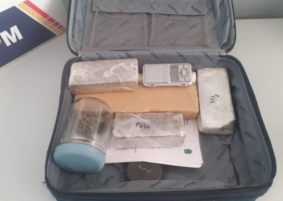 Trio é preso com drogas em Várzea Grande