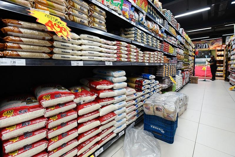 Procons de todo o país cobram providências em relação à alta de preços