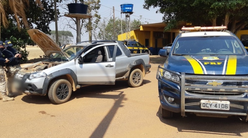 PRF recupera pick-up roubada e prende homem de 34 anos