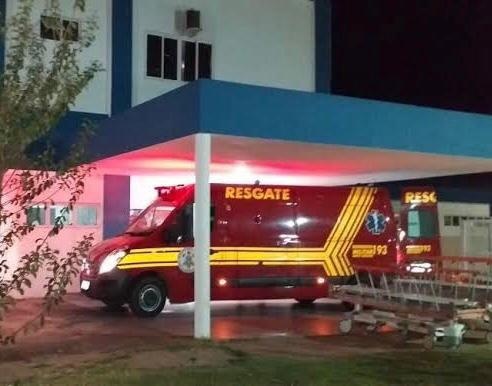 Mulher esfaqueia marido durante briga e foge em Sinop