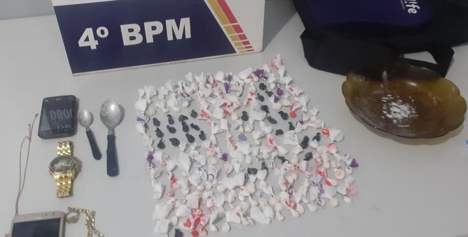 Dupla é presa com grande quantidade em drogas