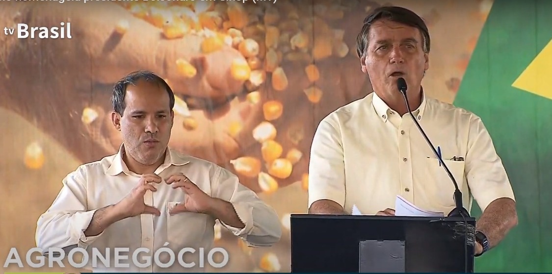 ‘‘Aqui é o coração do Brasil’’, diz Bolsonaro em visita a Sinop