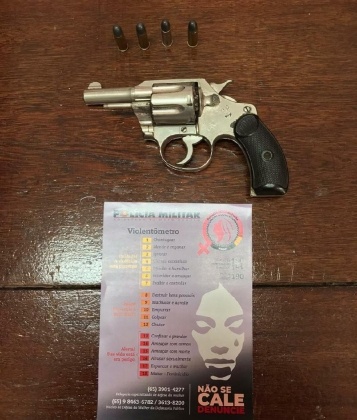 Homem é preso suspeito de ameaçar esposa com arma de fogo em Cuiabá