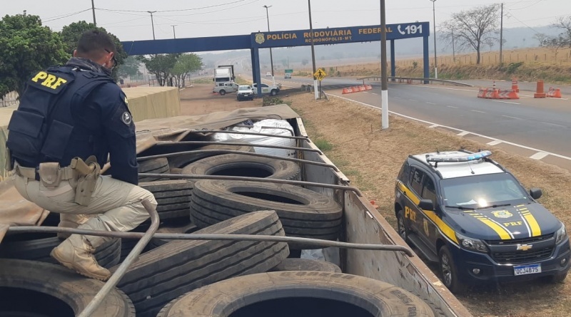 Cargas com pneus contrabandeados é apreendida pela PRF