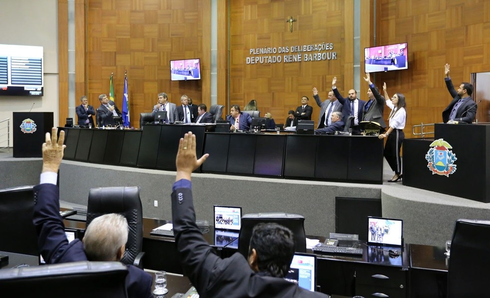 Deputados apresentam 306 propostas de combate à Covid-19