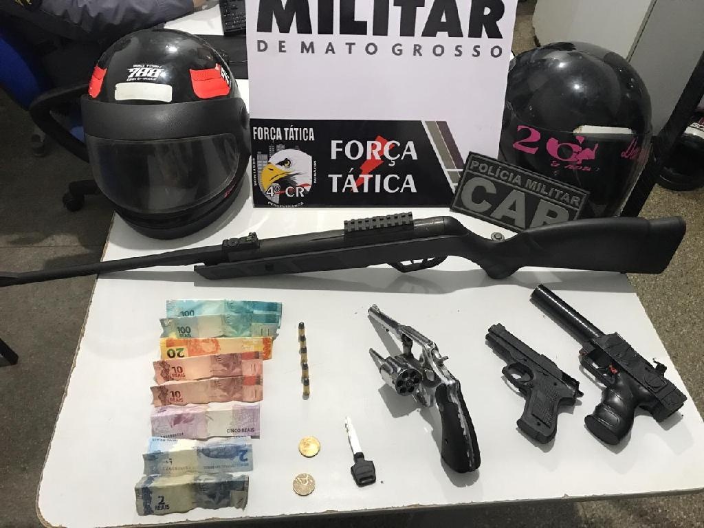 Quadrilha suspeita de cometer roubo à farmácia é presa pela PM