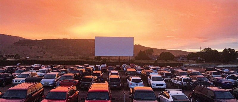 Cinema “Drive-In” da Unifasipe tem sessões lotadas