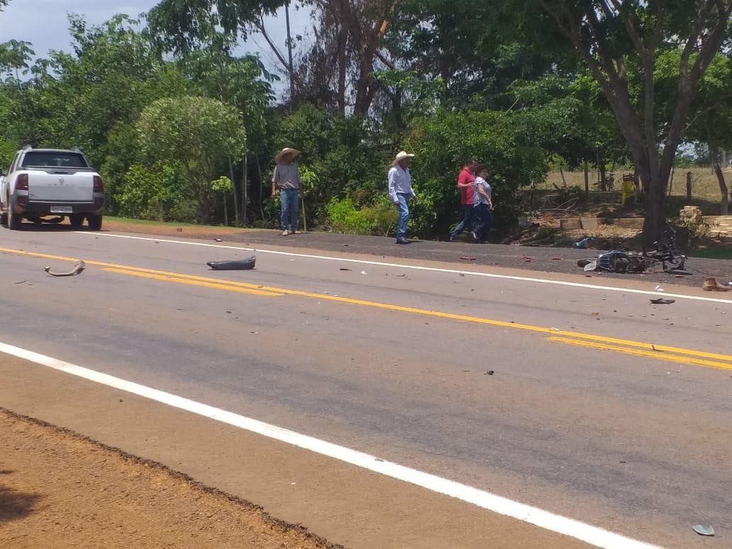 Homem morre após ser atingido por pick-up na MT-320