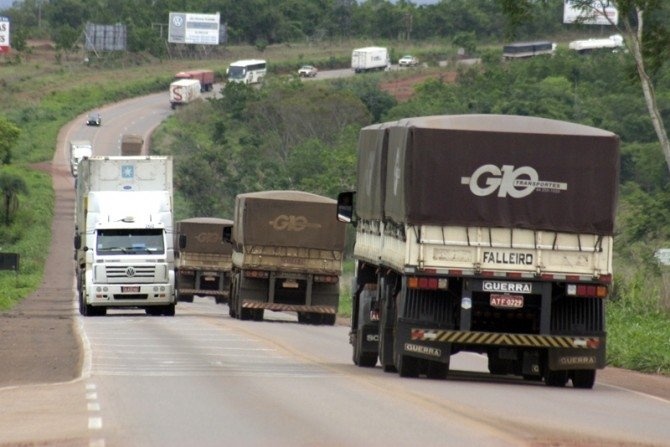 Tráfego de veículos de carga deve diminuir 8% por dia no feriado