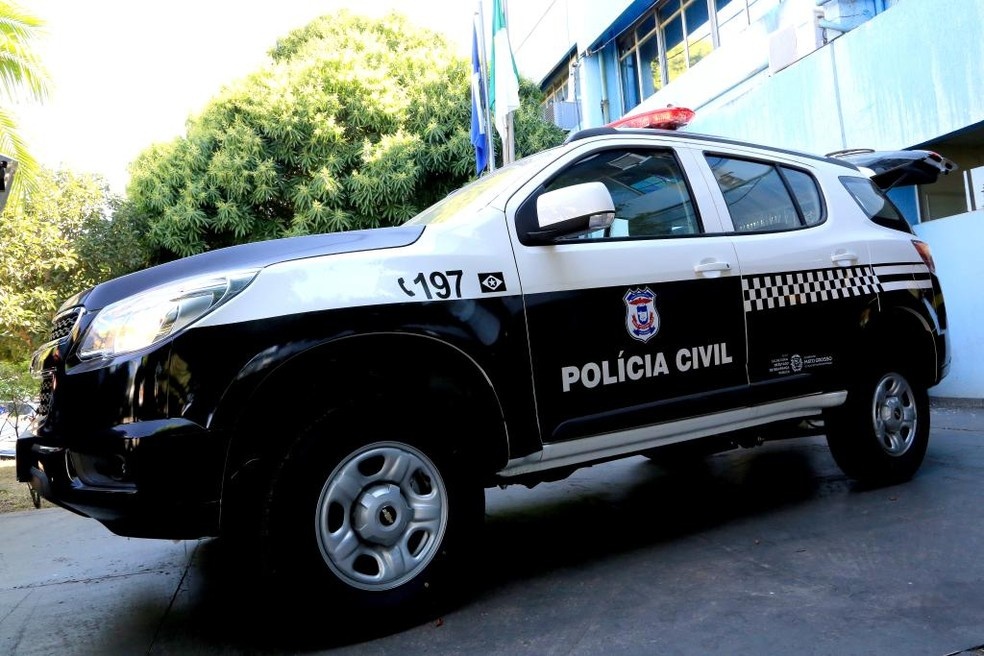 Motociclista morre e passageira fica ferida após acidente com ônibus