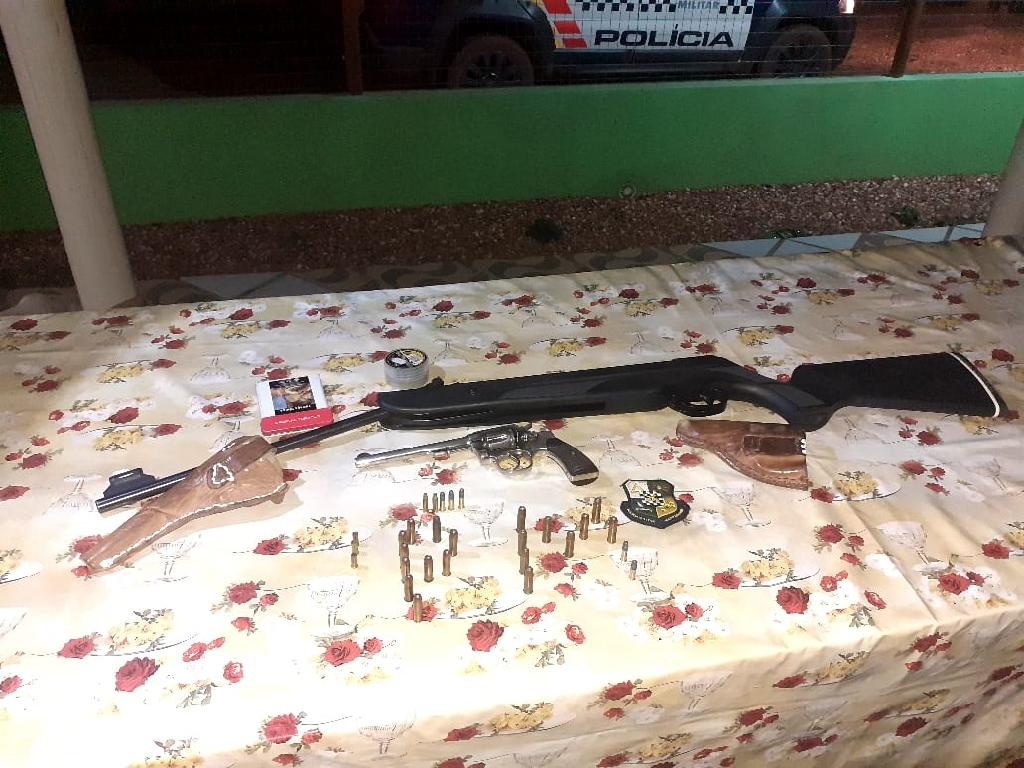 Poconé: Homem foge da PM após atirar em cachorro de fazenda