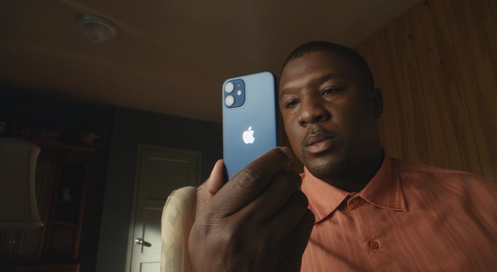 iPhone 12 é anunciado sem carregador e fones de ouvido, mas com 5G
