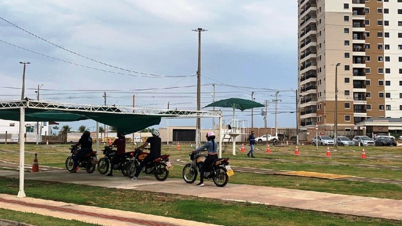 Contran suspende prazos para processos de habilitação; entenda