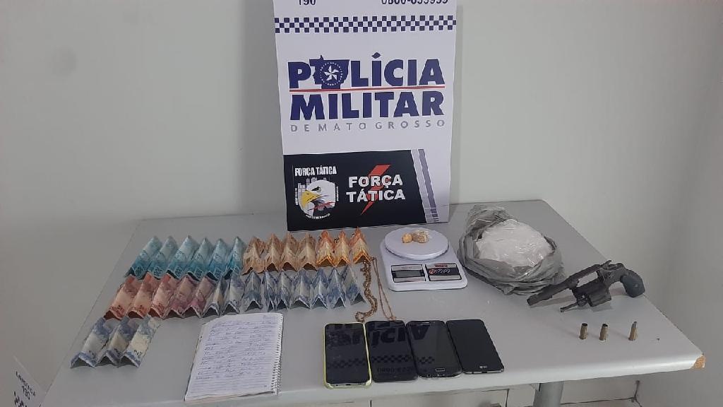 Cinco são presos e um morre baleado em confronto com a PM