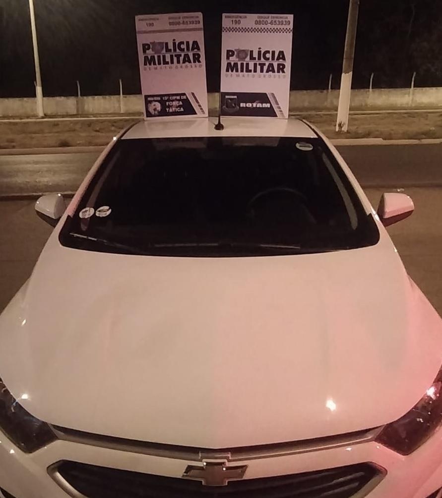 Três são presos suspeitos de furtarem veículo em Cuiabá