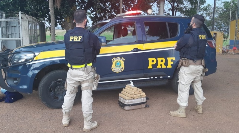 PRF prende mulher transportando mais de 11 kg de maconha
