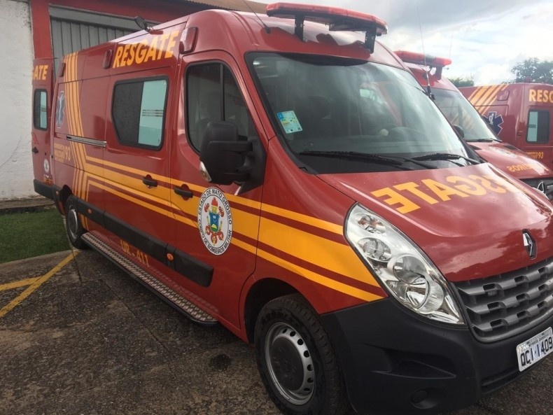 Adolescente morre em colisão entre motos