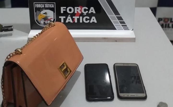 Mulher é presa por furto de celular em boate