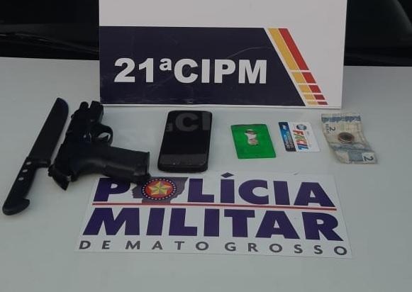 Adolescentes são apreendidos por cometerem roubo em restaurante