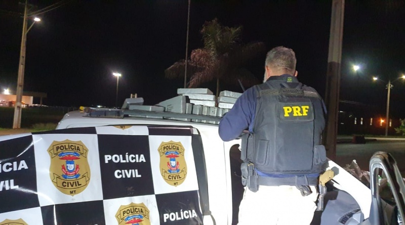 PRF e PJC apreendem mais de 30 kg de cloridrato de cocaína
