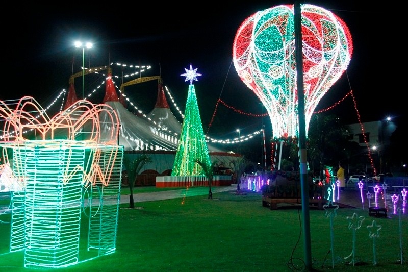 Prefeitura lança licitação de R$ 1 milhão para decoração natalina