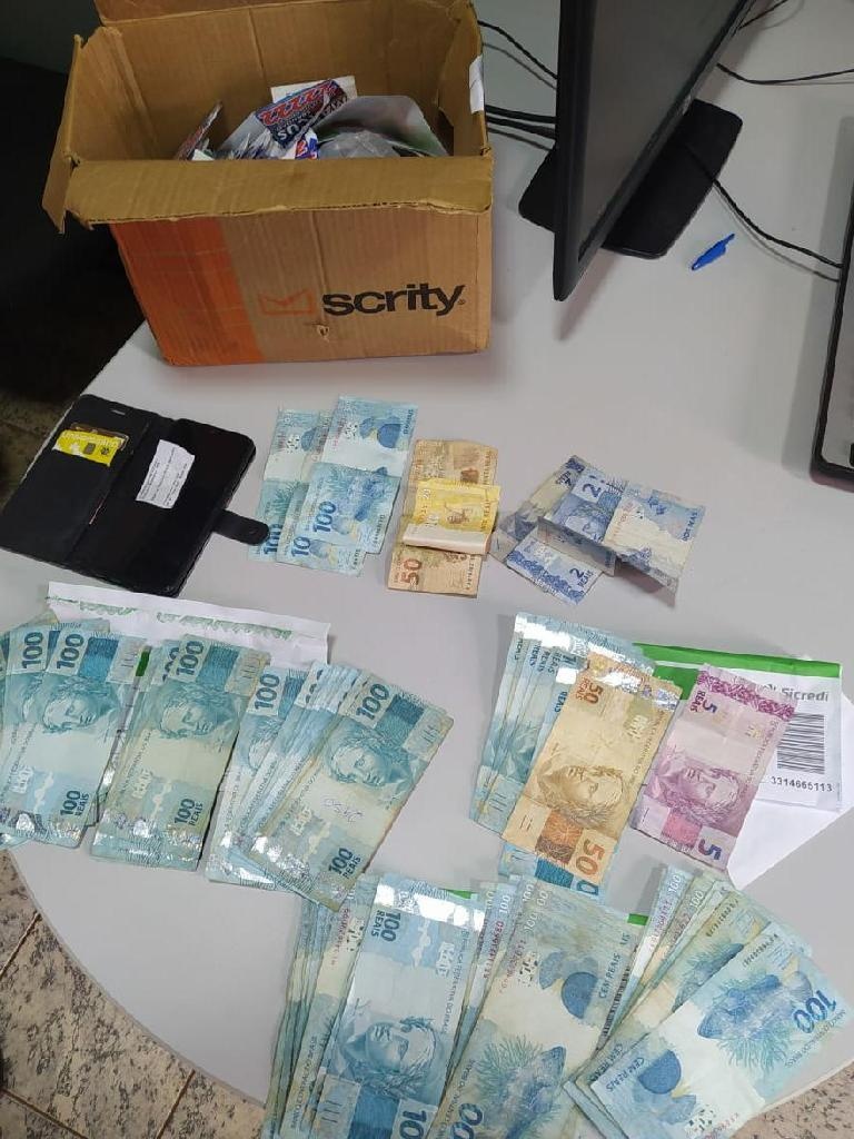 Homem é preso com material eleitoral e quantia em dinheiro