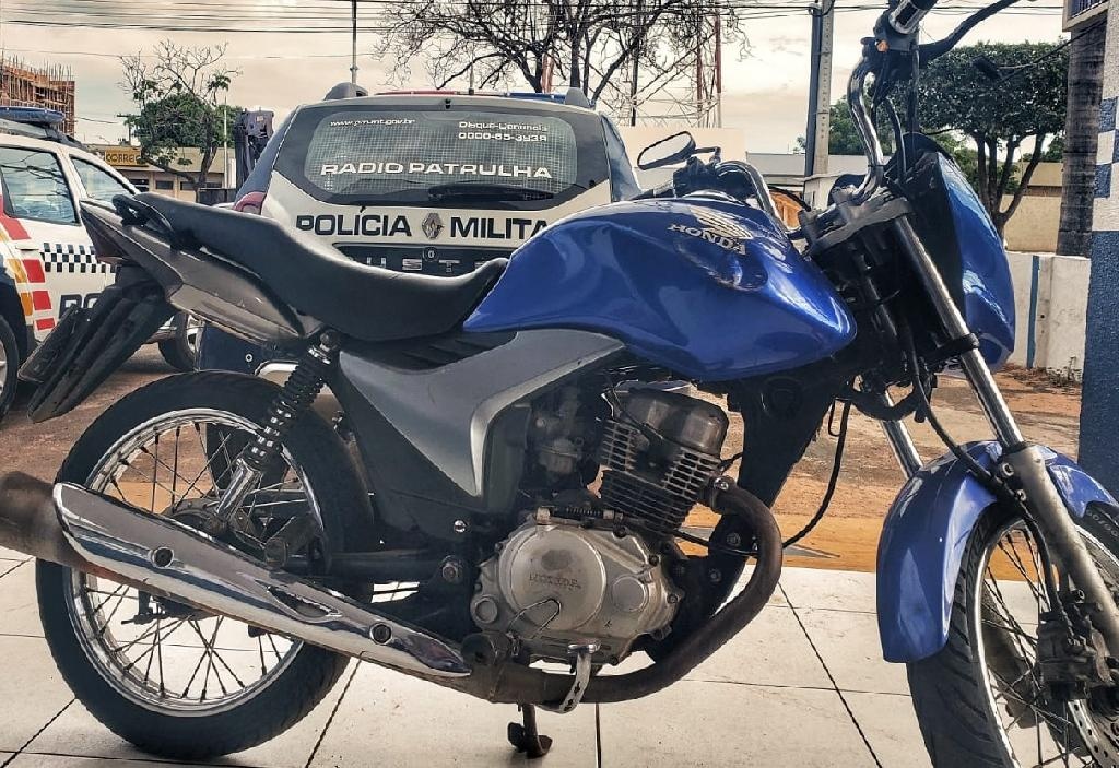 Homem é preso com motocicleta furtada