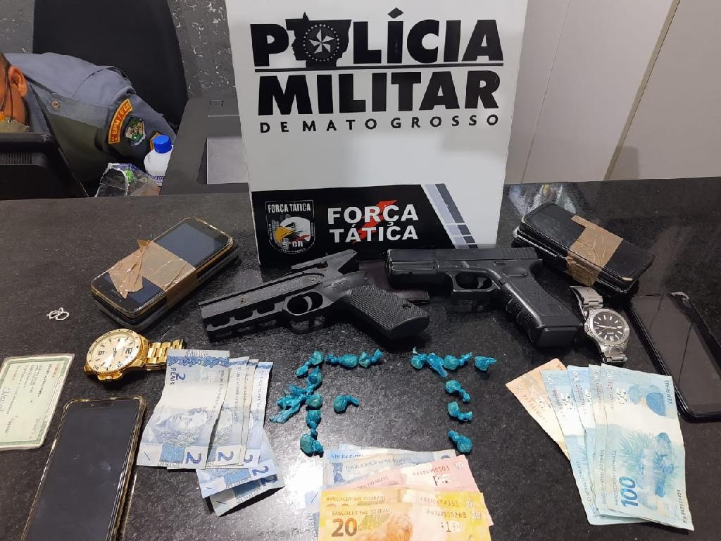 Dois homens são presos por tráfico e uso de drogas