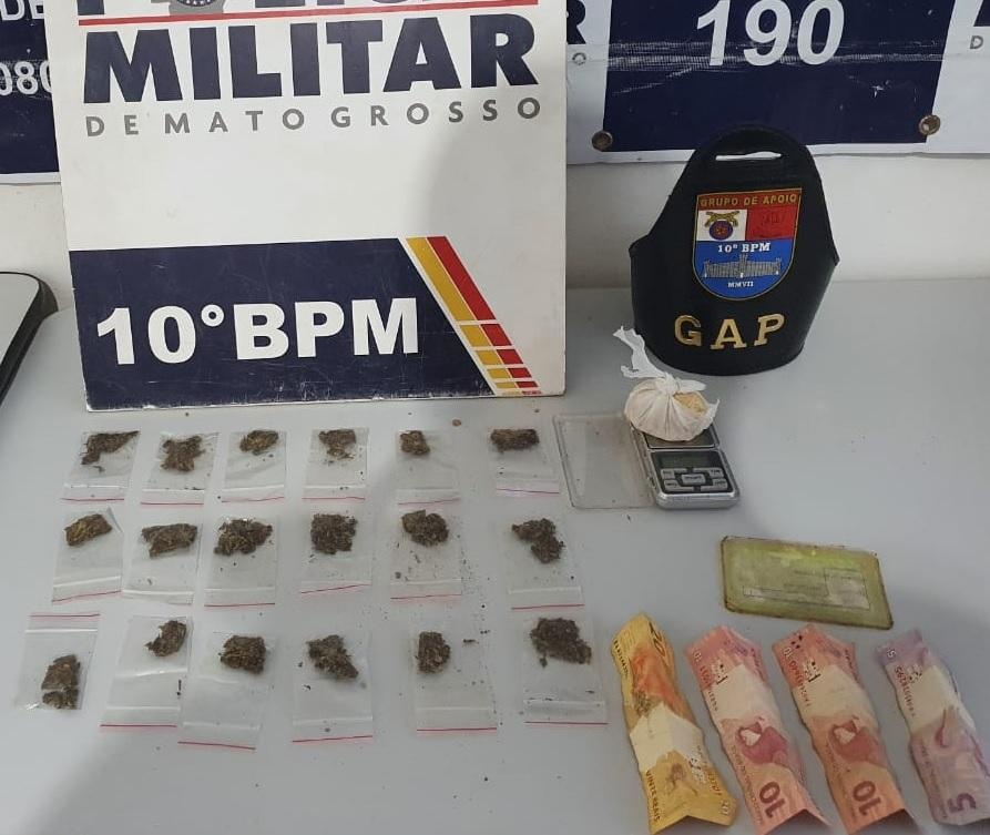 Porções de drogas são apreendidas com dupla em Cuiabá