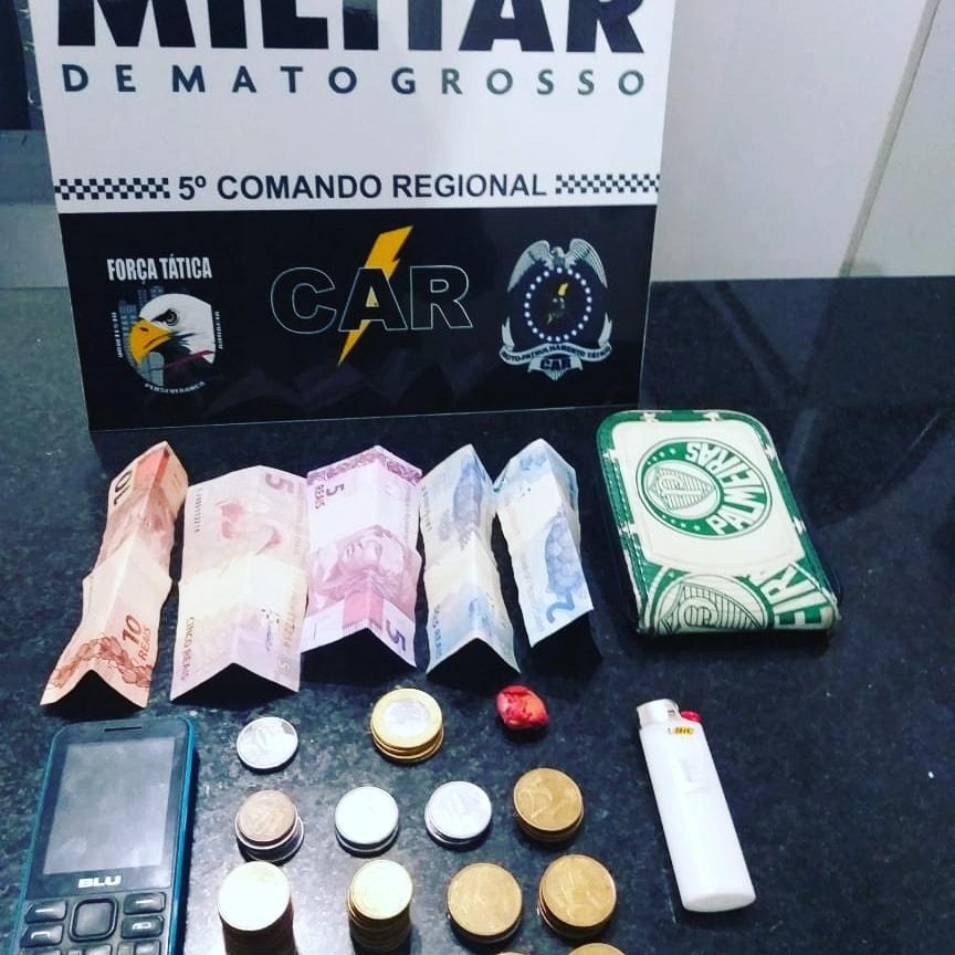 Homem é preso após furtar caixa com doações