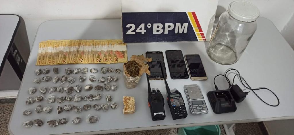 Porções de drogas são apreendidos com homens em Cuiabá
