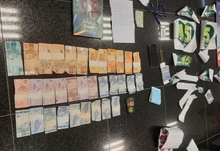 PM identifica boca de urna e irregularidades durante eleição e detém seis pessoas