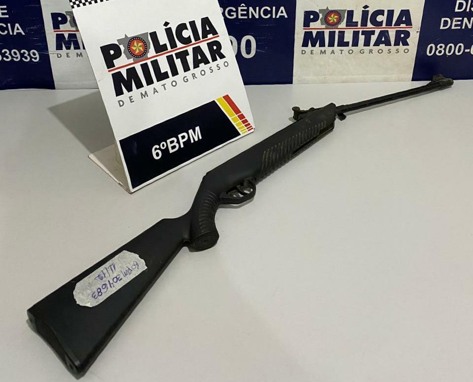 PM apreende arma e procura suspeito que atirou em cachorro
