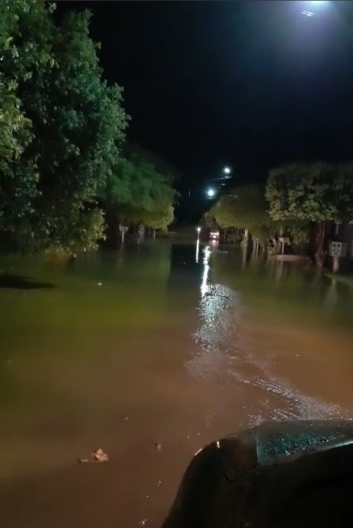 Chuvas causam problemas à moradores do Boa Vista em Sinop (Veja vídeo)