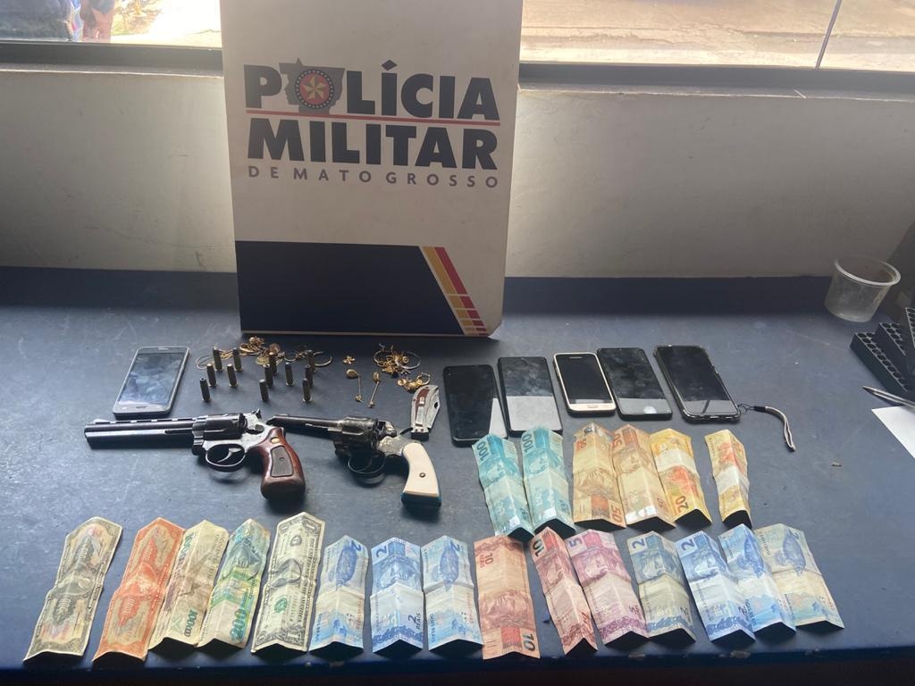 PM prende seis suspeitos de roubos com uma morte na cidade de Nova Lacerda