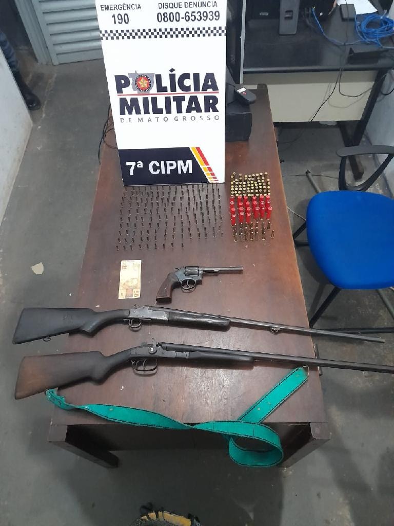 PM prende homem por contrabando, caça ilegal e porte de armas de fogo em Jaciara