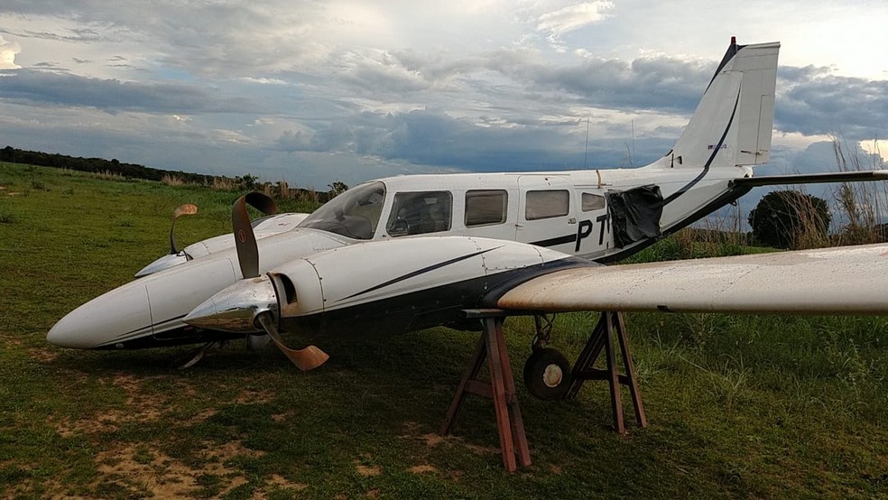 Avião faz pouso forçado em aeródromo na cidade de Canarana
