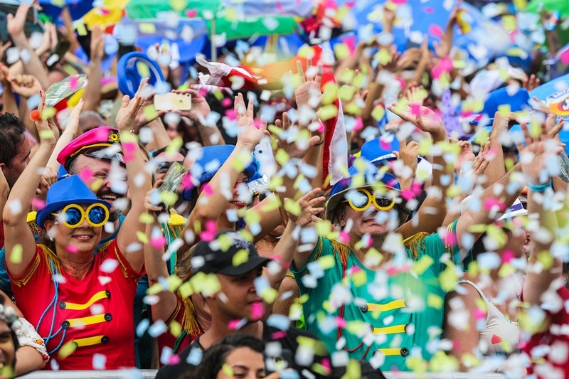 Governador estuda suspender Carnaval em Mato Grosso