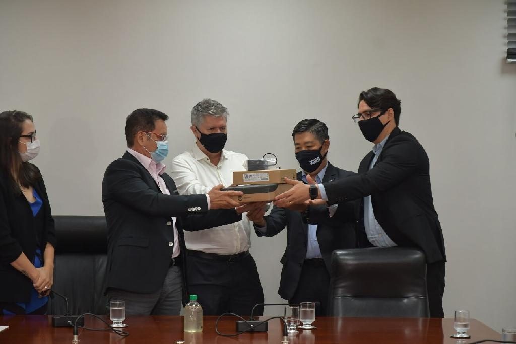 Politec recebe doze kits de captura biométrica para emissão de RGs