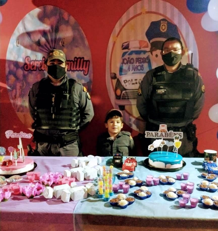 Equipe da PM realiza sonho de garoto de quatro anos que quer ser policial