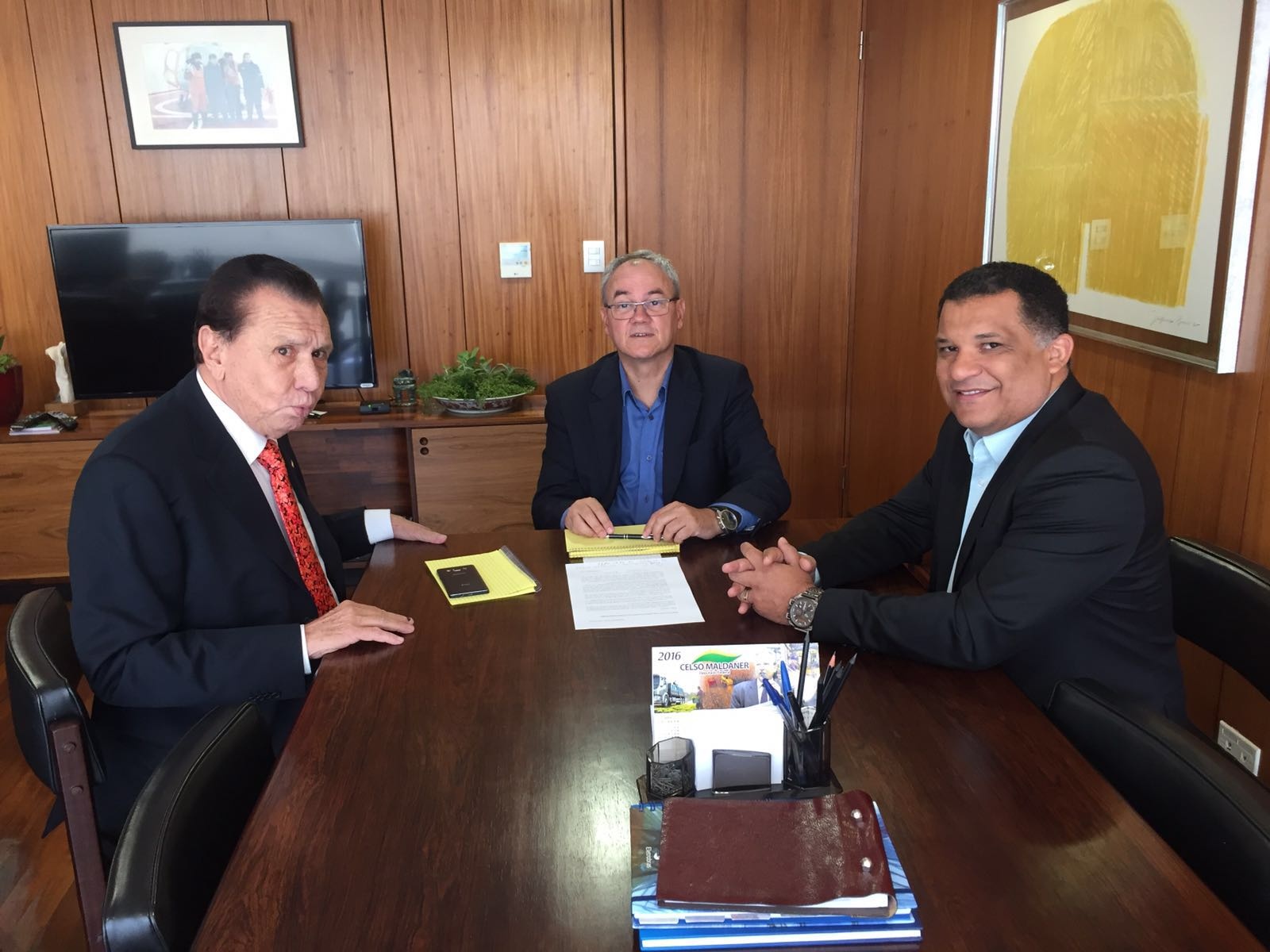 Carlos Bezerra nega brigas internas no MDB