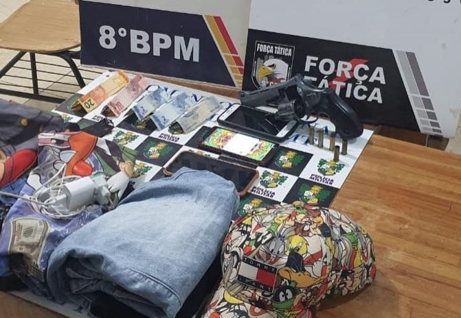 Força Tática identifica suspeitos de roubo e recupera motocicleta