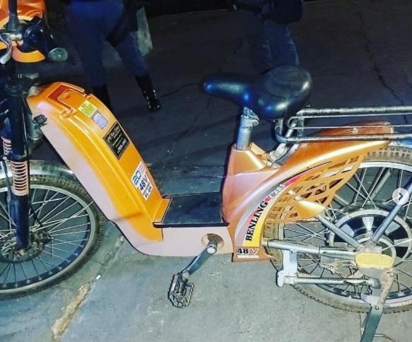 Bicicleta elétrica furtada é recuperada e adolescente apreendido
