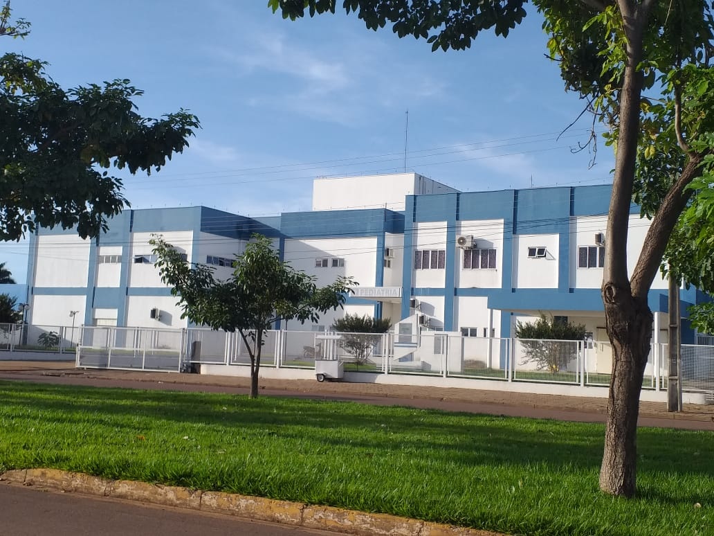 Entregador morre após colidir moto na traseira de carreta em Sinop