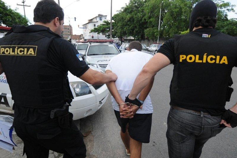 Homem é preso por abusar de três filhos em MT