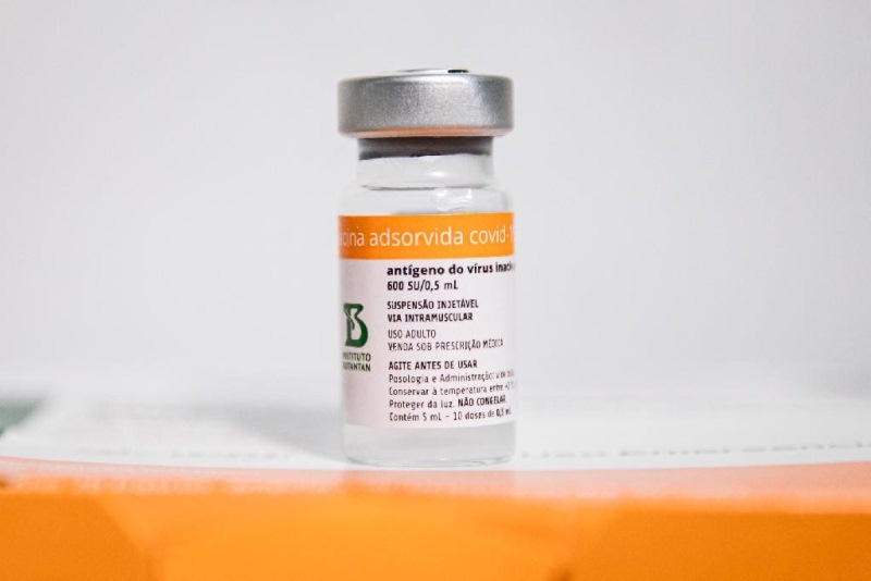 Mato Grosso recebe 11,8 mil doses da CoronaVac nesta quinta-feira (25)
