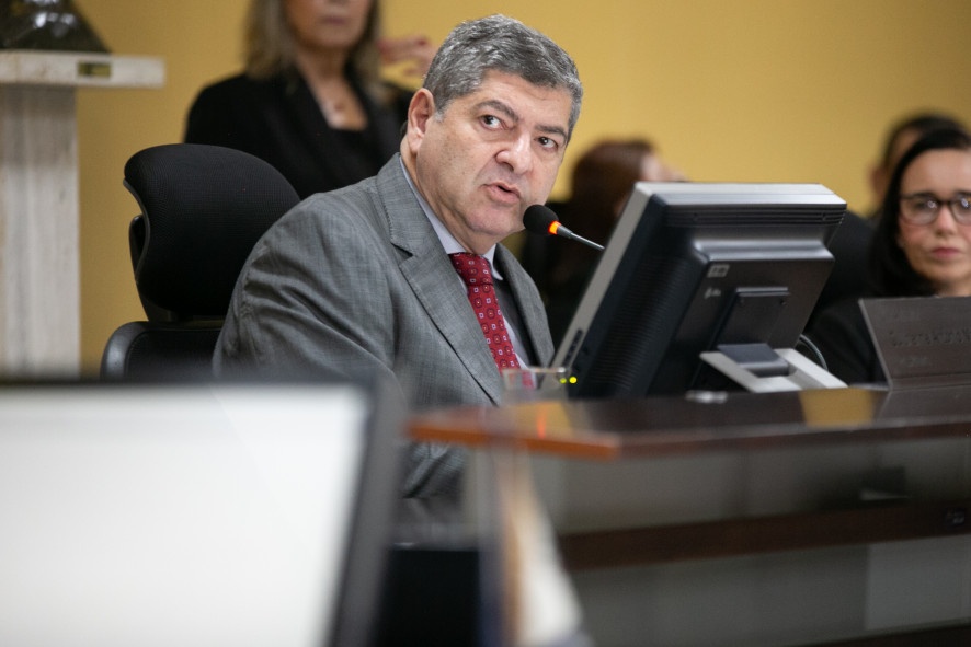 TCE: contas deverão ser relatadas só por conselheiros titulares