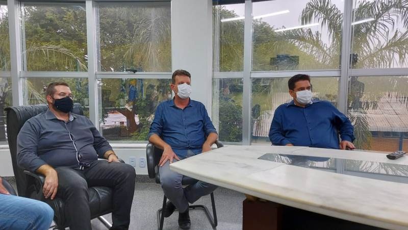 Prefeitos de 15 cidades do Nortão pedem que Mauro Mendes altere toque de recolher